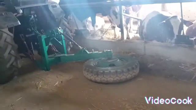 Механізоване підгортання кормів МТФ смотреть онлайн