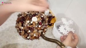 Классический НОВОГОДНИЙ ТОПИАРИЙ из КАШТАНОВ и ЖЕЛУДЕЙ! Новогодние поделки из природных материалов!