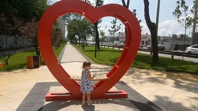 Прогулка по новому бульвару. Солнечный Краснодар