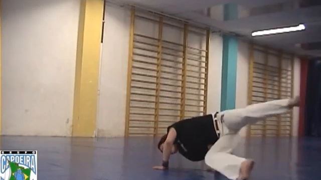 capoeira Belgique - instrutora Artista смотреть онлайн