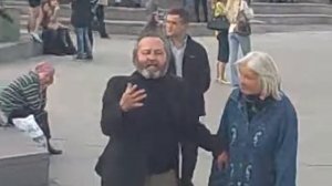 Бомж на Курском вокзале