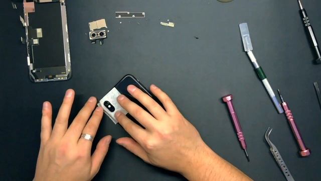 Замена стекла основной (задней) камеры на iPhone Xs Max