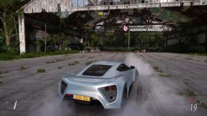Forza Horizon 5 . Zenvo ST1 2016 . Car Show Speed Jump Crash Test Drive .