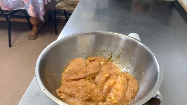 СОЧНАЯ КУРИНАЯ ГРУДКА В СОУСЕ ТЕРИЯКИ. смотреть онлайн