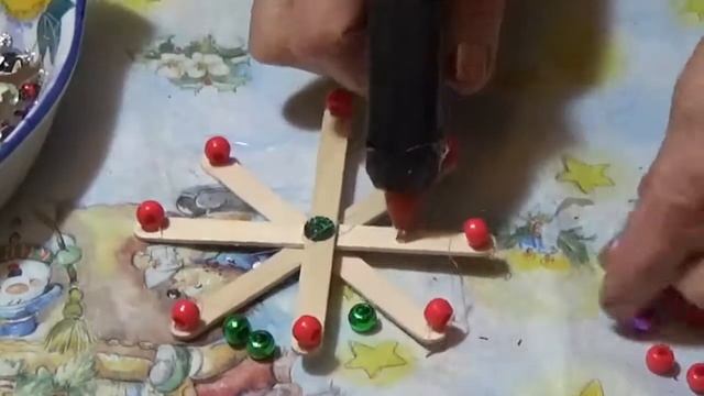 Как сделать снежинку своими руками-новогоднее украшение crafts for the new year
