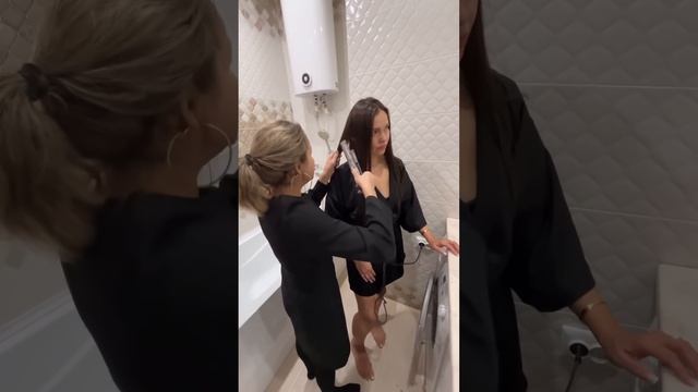 ИРИШКА ЧИКИ ПИКИ ДЕЛАЕТ ПРИЧЁСКУ СОПЕРНИЦЕ РАЗЛУЧНИЦЕ. ДОБРОЕ СЕРДЦЕ смотреть онлайн