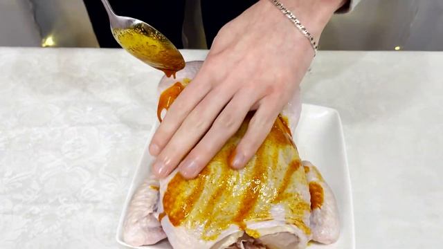 Запечённая КУРИЦА ЦЕЛИКОМ в духовке на НОВЫЙ ГОД 2023 - Вкусное ГОРЯЧЕЕ БЛЮДО на ПРАЗДНИЧНЫЙ СТОЛ