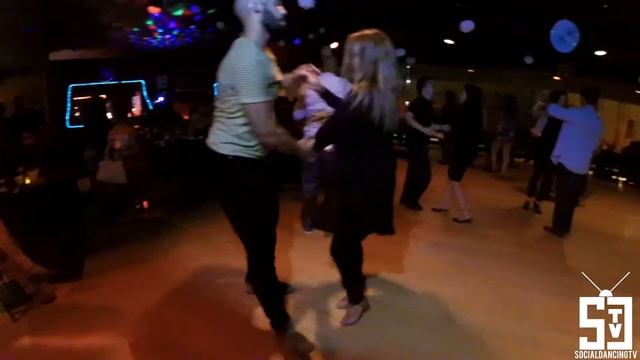 Lorena Santos & XXX Social Dancing Bachata at the Amaya Dance Sunday Funday Social смотреть онлайн