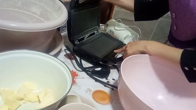 СЕНДВИЧИ В МУЛЬТИПЕКАРЕ?КРАСНЫЙ БОРЩ?ВАФЛИ ВКУС ДЕТСТВА?☕ смотреть онлайн