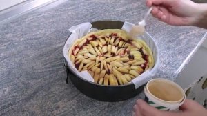 Яблочный пирог с брусникой и крем брюле, пирог с яблоками рецепт