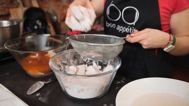 Рецепт куриных крылышек в панировке как в KFC от  [Рецепты Bon Appetit]
