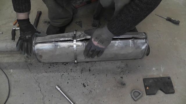 Взорвался глушитель. Как починить. выХлопушка Новый Год)))