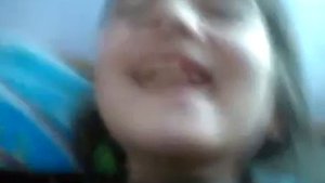 Девочка смеётся как я!!!!!