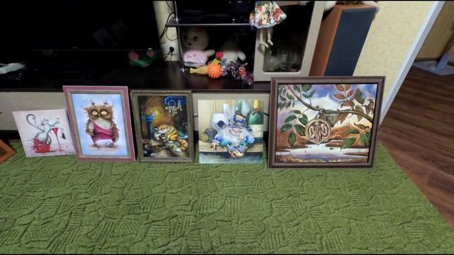 отделка потолка комнаты . живопись. денежное дерево. интерьер дома. смотреть онлайн