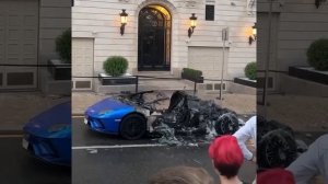 ? То что осталось от машины

Стоит такая 30-50 млн рублей

 машина была арендована на сутки за