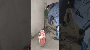 Делаем отверстия в плитах перекрытия под систему канализации при помощи алмазного сверления