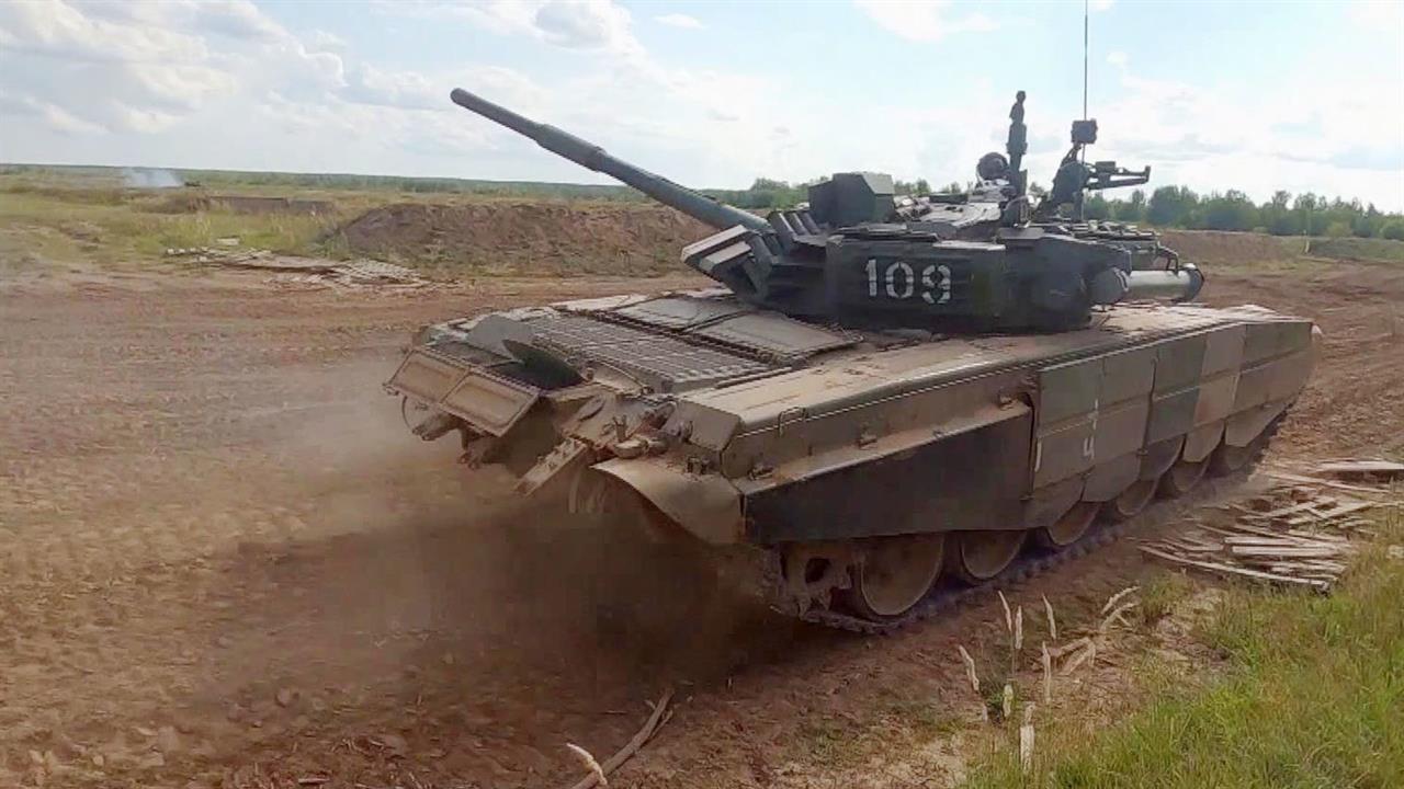 В День танкиста - репортаж из Казанского высшего командного танкового училища