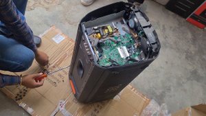 JBL Partybox 300 TEARDOWN ??? first tym on youtube!! Live speaker change!!