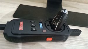 Opel. Insignia B. Подготовка ключа KEYLESS( без ключевой доступ) на 5 кнопок . Ключ от KEYDIY.