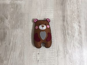 Шьем игрушку из фетра