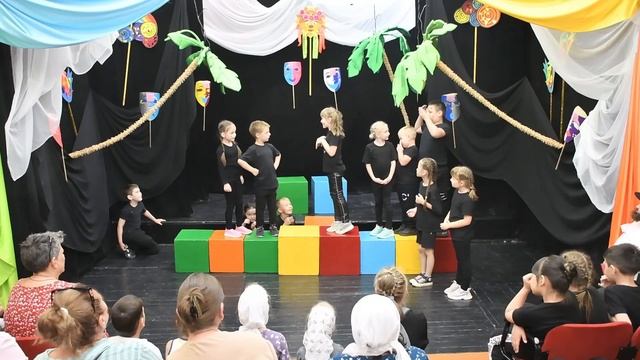 Спектакль по мотивам произведения С. Маршака, Д. Хармса - "44 весёлых чижа" - 14.05.2023г. смотреть онлайн