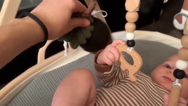 Малышу 4 месяца | умелки, игрушки, режим