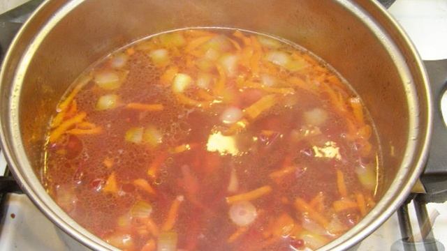 Борщ полтавский с курицей и галушками