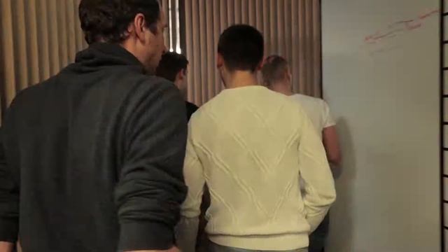 Квест в офисе для коллег. Джокер - праздник отменяется смотреть онлайн