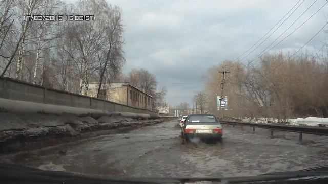 Лужа на Попова смотреть онлайн