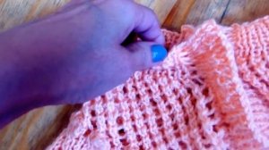 Кофточка на спицах для девочки 2 лет. Реглан. Круглая кокетка