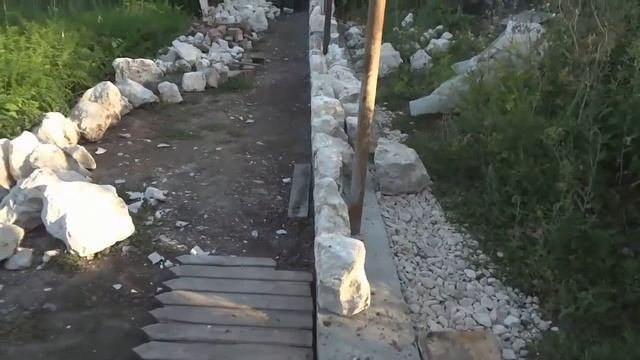 Бутовый камень. Строим опорную стену - 2.   Кладка камня.