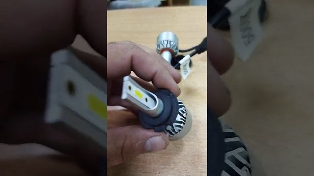 как правильно установить Led лампу в авто. смотреть онлайн