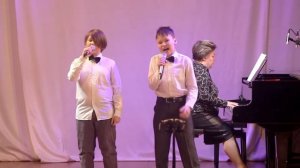 12. Муз. В. Серебренникова, сл. Н. Старшинова «Давайте сохраним»