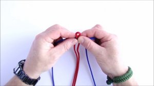 How to Make a Fishtail Knot and Loop Paracord Survival Bracelet "Clean Way"