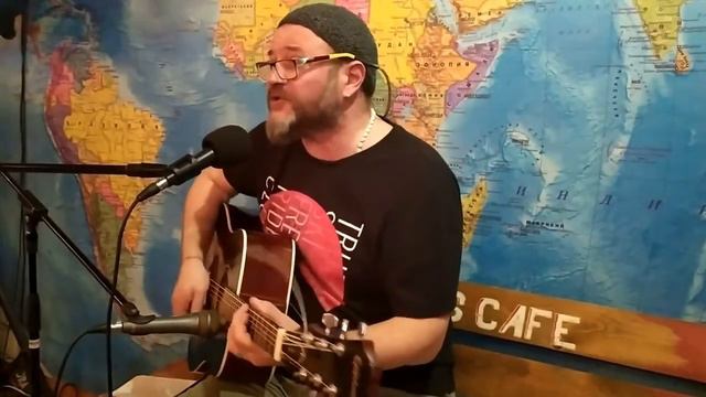 Приэльбрусье 2021-''ЕСТЬ У МЕНЯ ПЕСНИ РАЗНЫЕ''-Поет Гоша Надежин-''Friends'' Cafe-Терскол 19 01 21