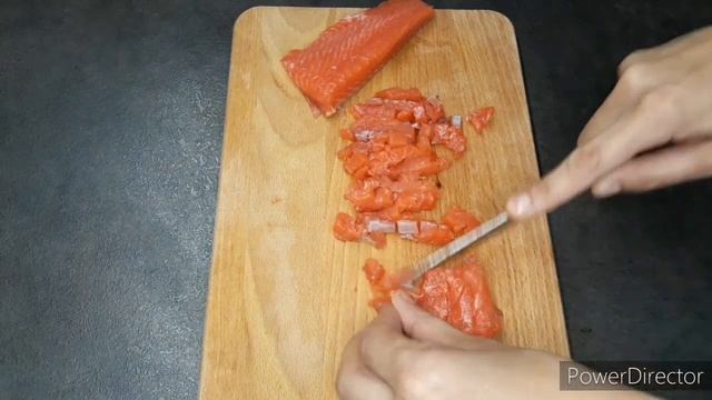 Тарталетки с красной рыбой.