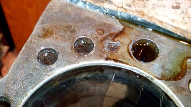 Промывка чугунного блока цилиндров ГАЗ М20 смотреть онлайн
