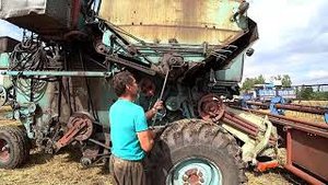 Уборочная 2019. Разбираем комбайн в поле!.mp4