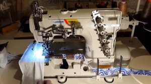 Окантователь в три сложения Распошивальная Джек Jack Jk-8569-356 Беечная Sewing machine