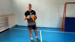Планирующая подача мяча с места