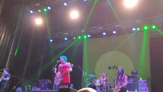 Linoleum - NOFX @ Tsunami Xixón - 03/08/2019 смотреть онлайн