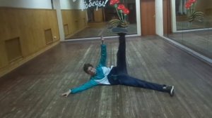 Обучающие ролики по брейк-дансу. Элемент back spin or baby spin.