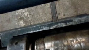 Замена цапфы ведущей оси грузовика Вольво ч2.