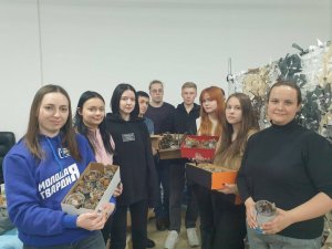 Молодогвардейцы передадут 2 тысячи блиндажных свечей военным