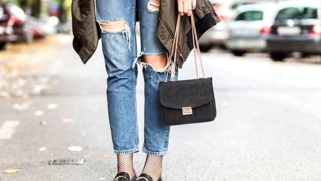 Почему нельзя носить порванную одежду? смотреть онлайн