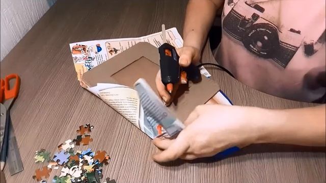 Фоторамка из пазл и картона. Рамка для фото своими руками. Вторая жизнь ненужных вещей. смотреть онлайн