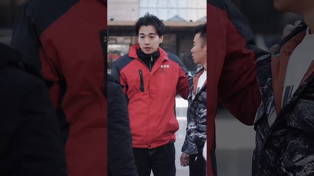 董事長的身份竟被人頂替，惡霸豪橫罵街打臉，下一秒後悔跪下道歉！#短剧 #董事长 #董事长被羞辱 смотреть онлайн