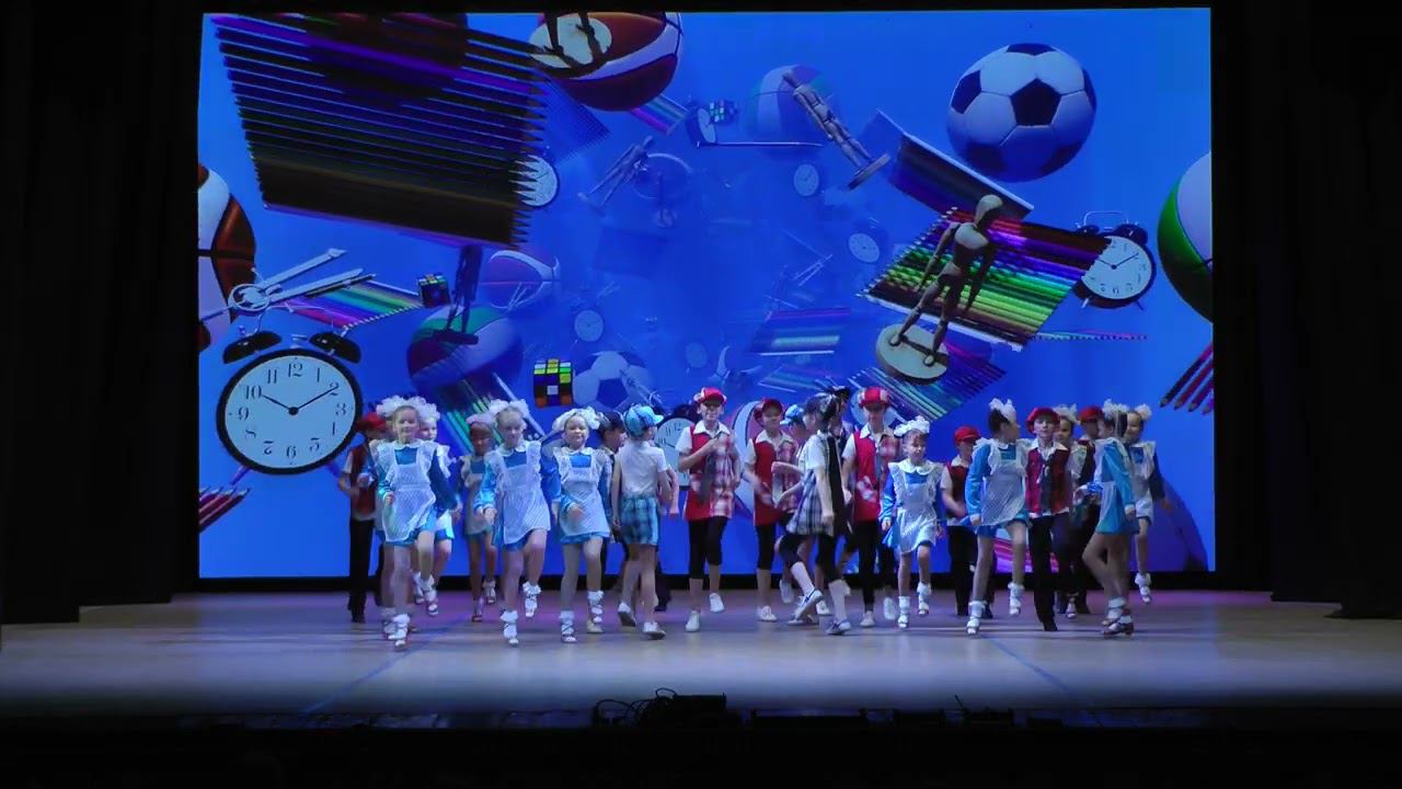 «В школу мы бежим». Реверанс. Заключительный концерт 2023 смотреть онлайн