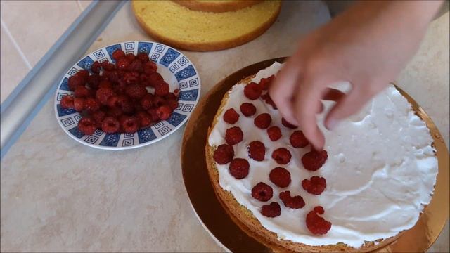 Простой бисквитный торт с ягодами НЕЖНЫЙ ЛЕГКИЙ и БЫСТРЫЙ ЛЕТНИЙ торт украшение ягодами