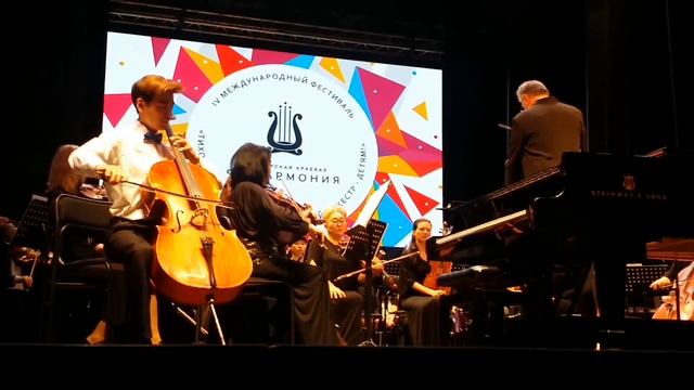 Айыллаан Саввинов. Владивосток. смотреть онлайн